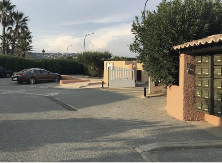 La Petite Mer'Veille Sainte-Maxime Exteriör bild